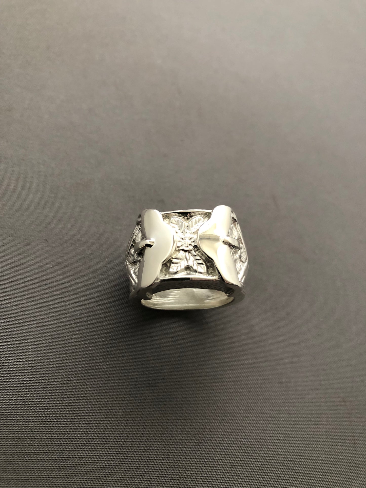 Men’s solid silver heavy buckle ring