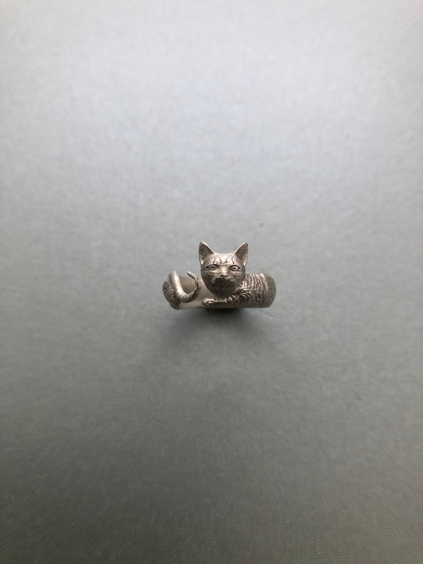 Ladies solid silver Cat ring