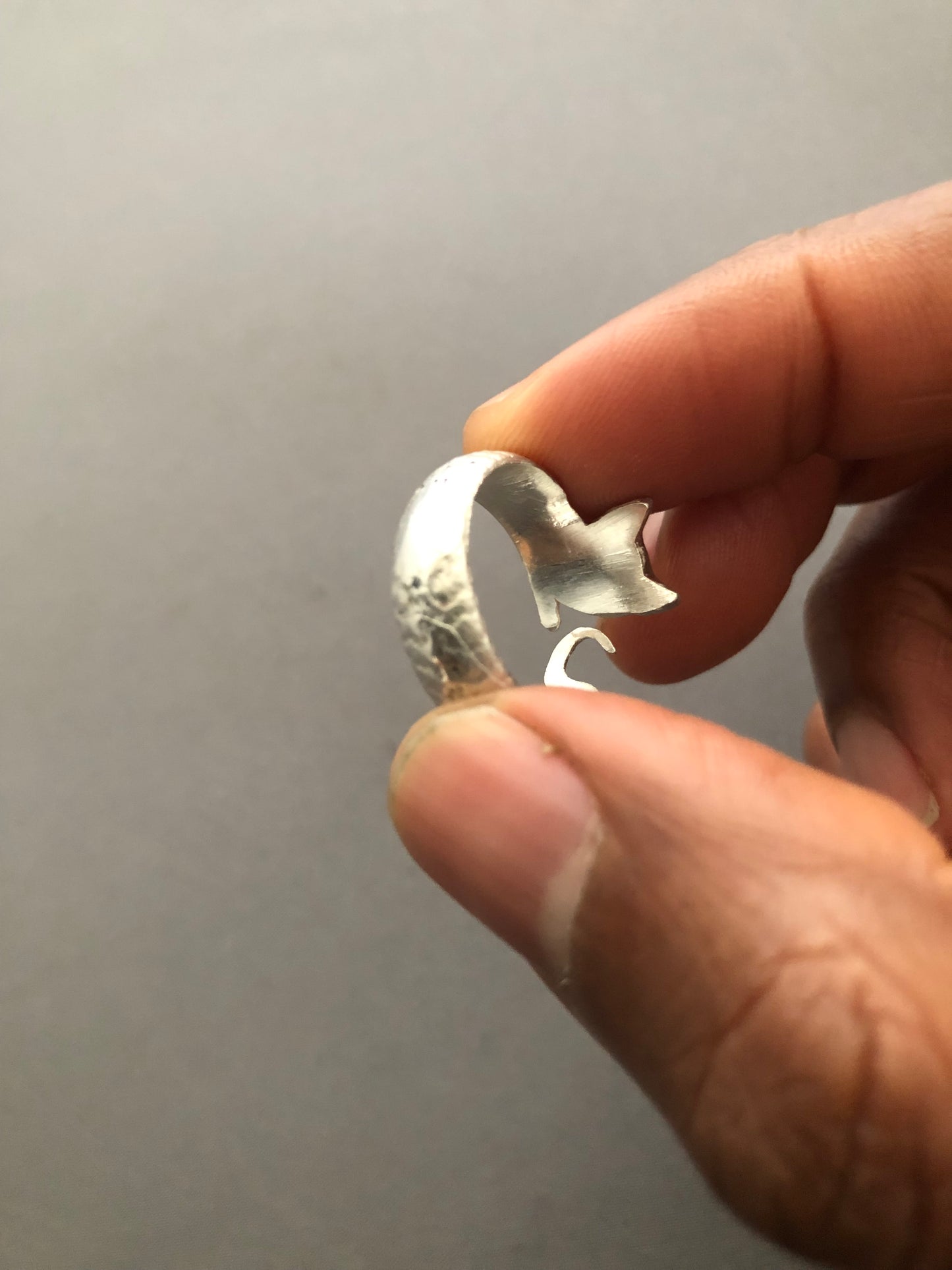 Ladies solid silver Cat ring
