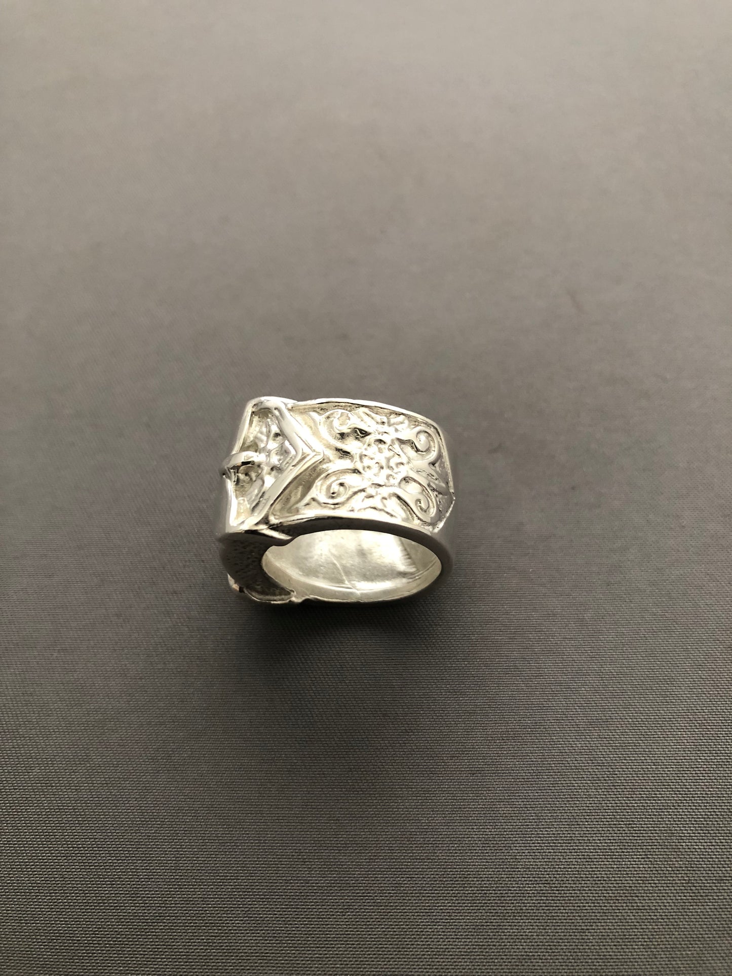 Men’s solid silver heavy buckle ring