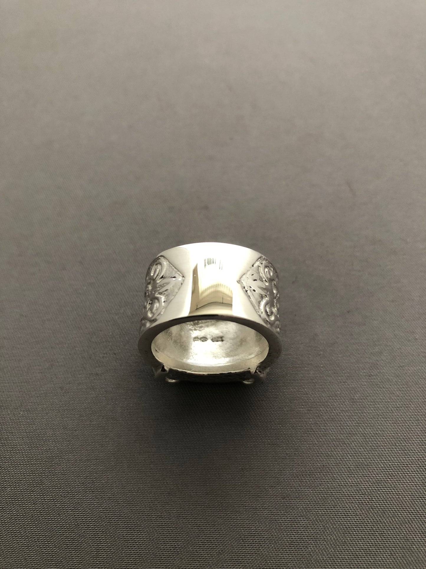 Men’s solid silver heavy buckle ring