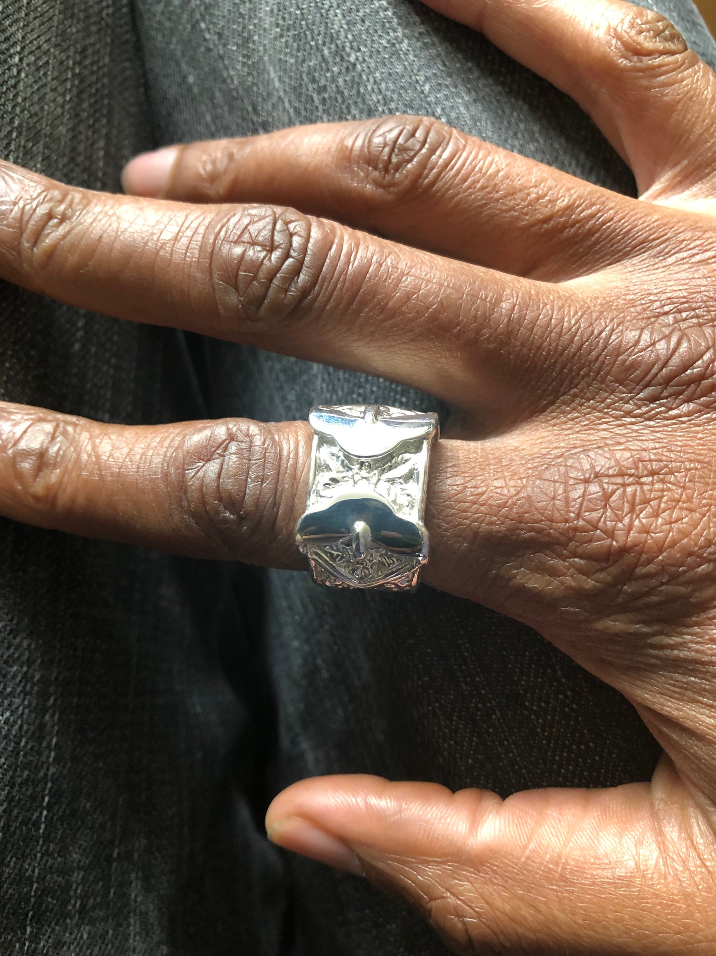 Men’s solid silver heavy buckle ring