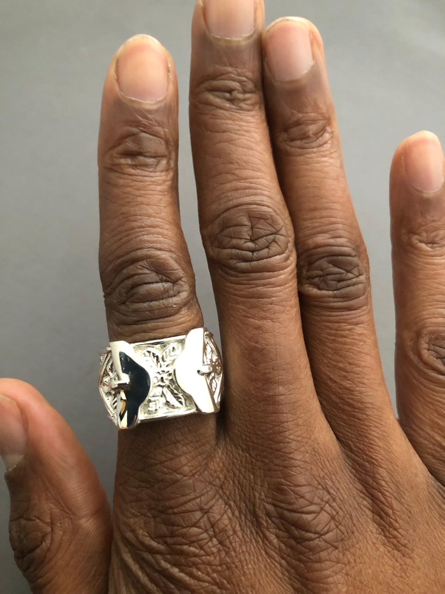 Men’s solid silver heavy buckle ring