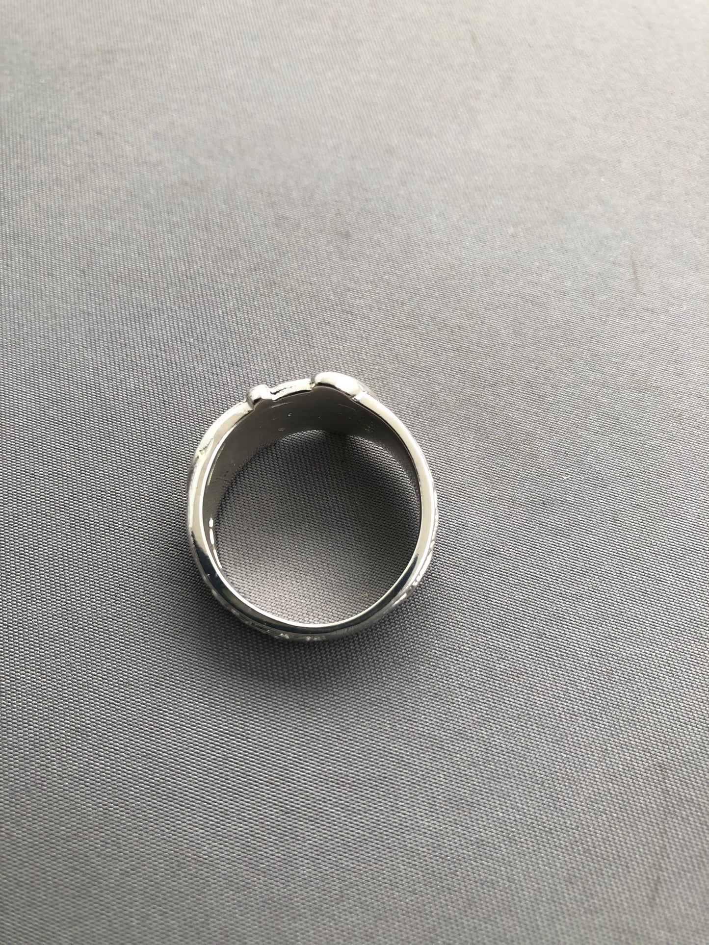 Solid silver small buckle ring 1