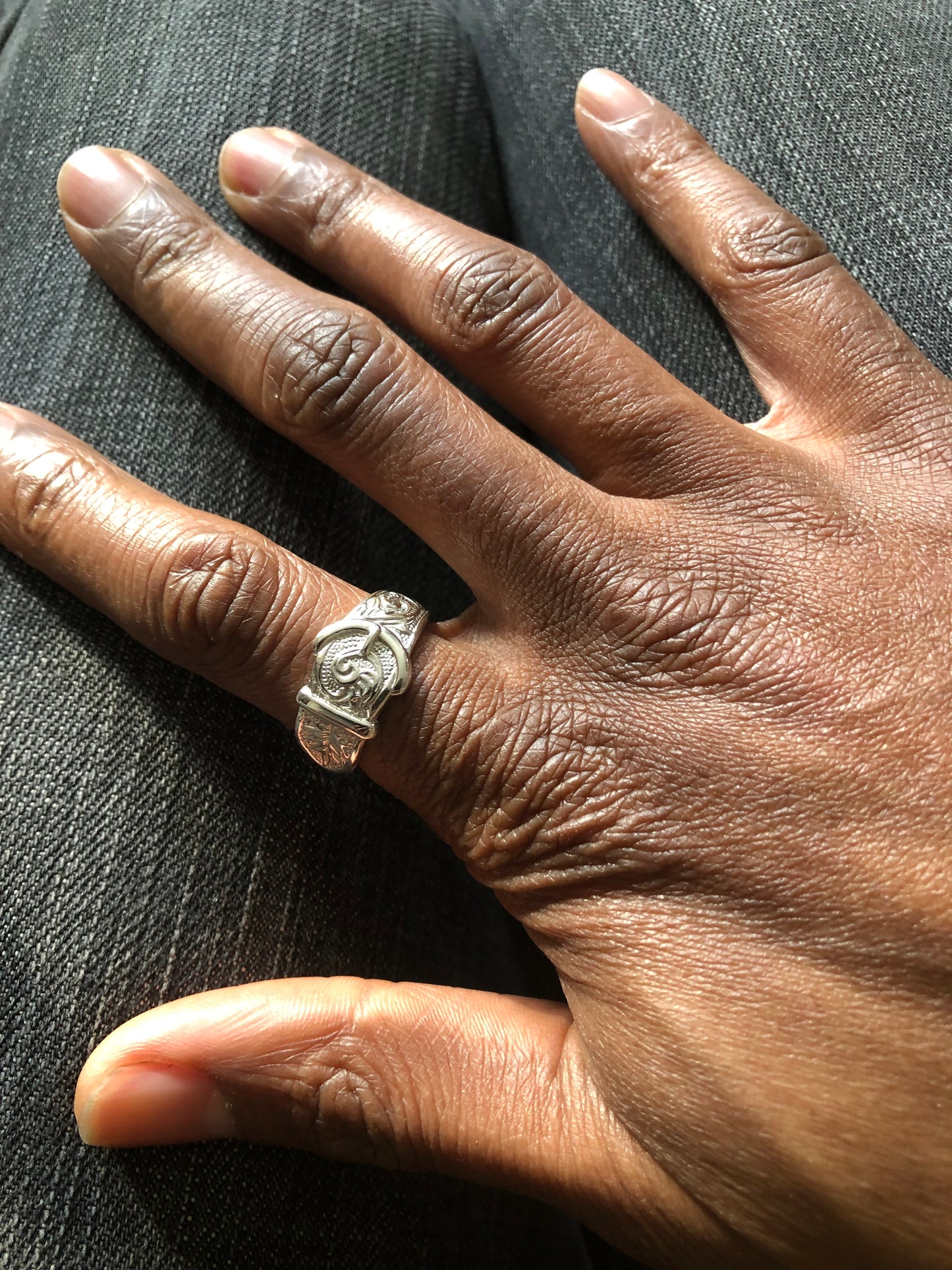 Solid silver small buckle ring 1