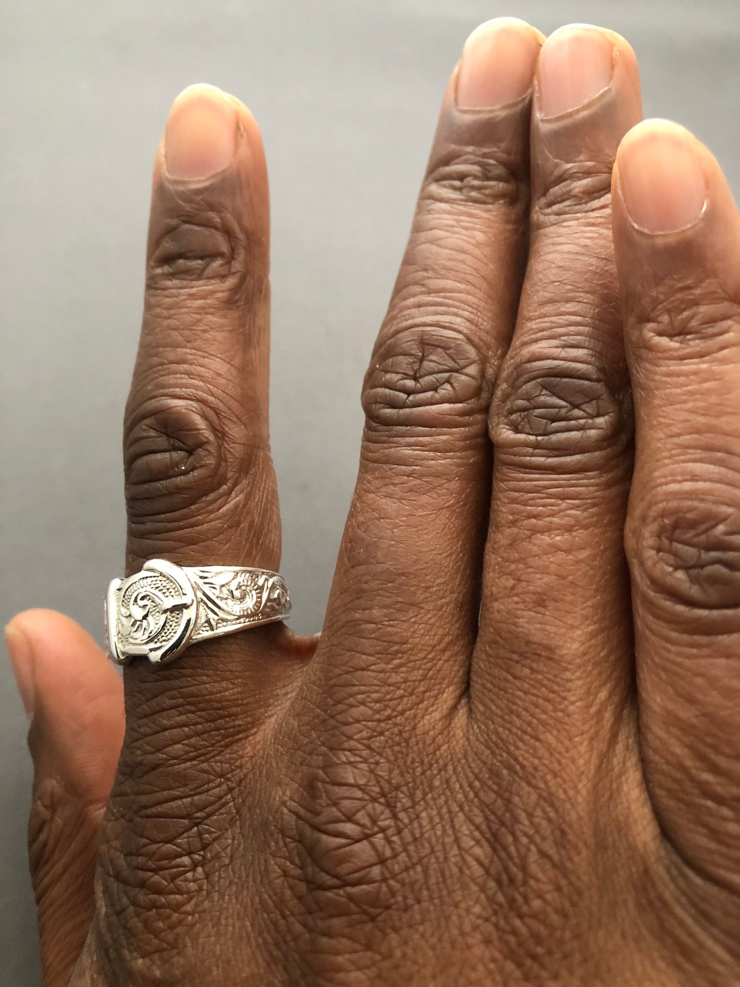 Solid silver small buckle ring 1