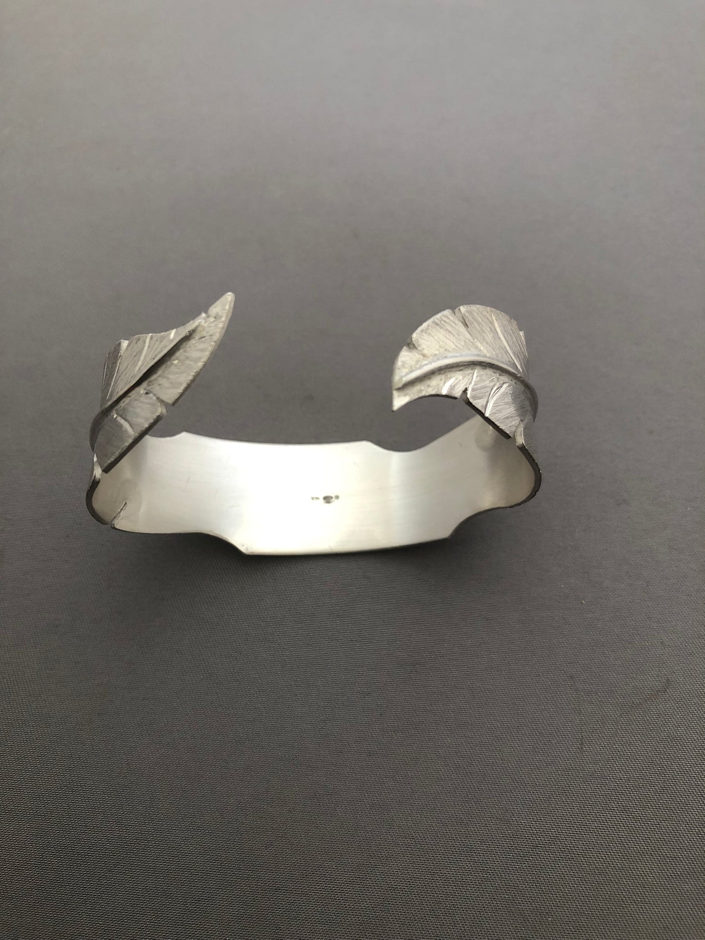 Ladies solid silver feather bangle