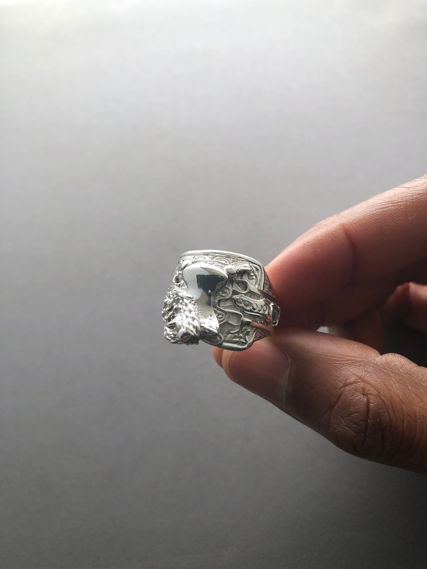 Men’s solid silver saddle ring