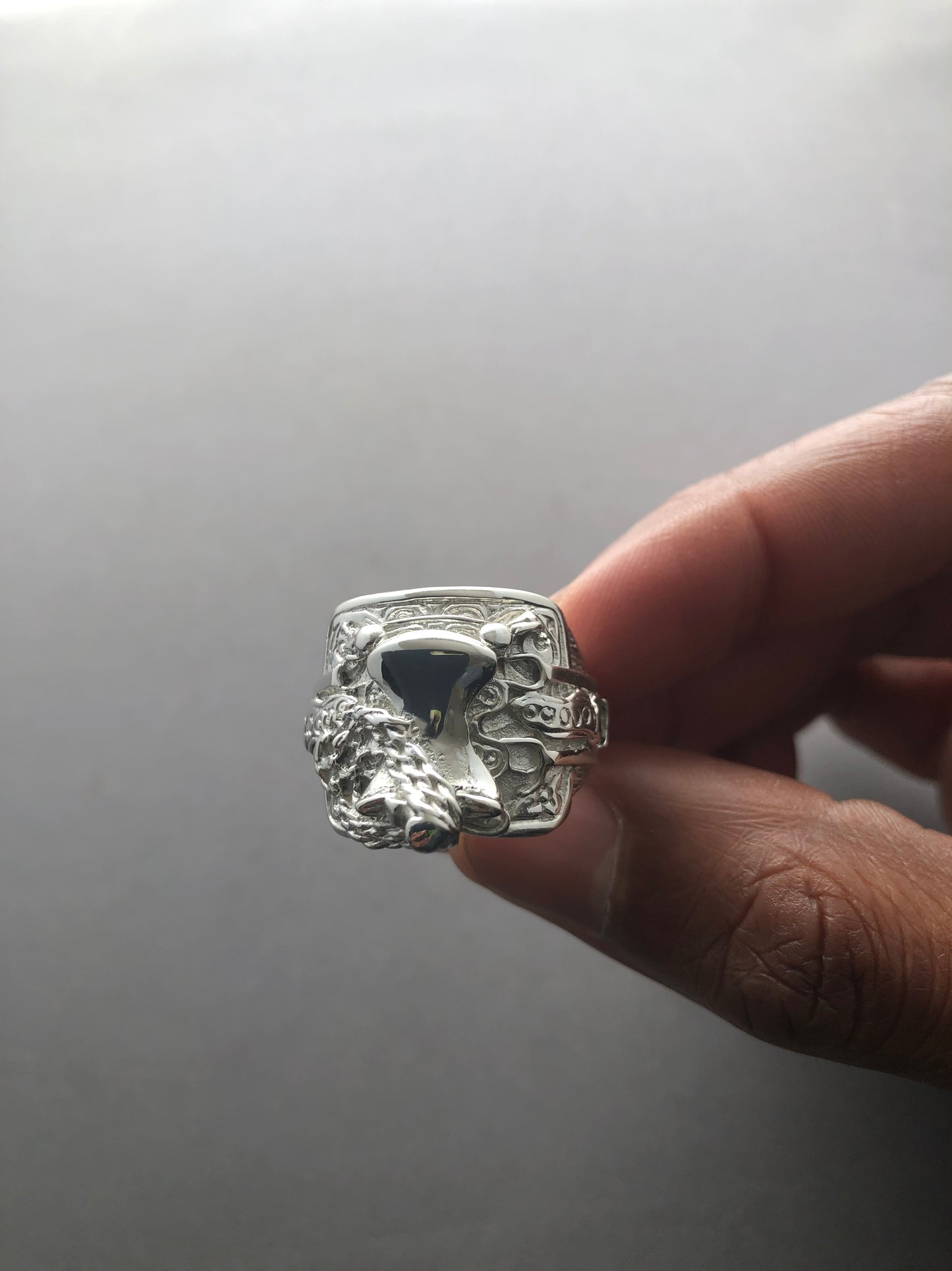 Men’s solid silver saddle ring