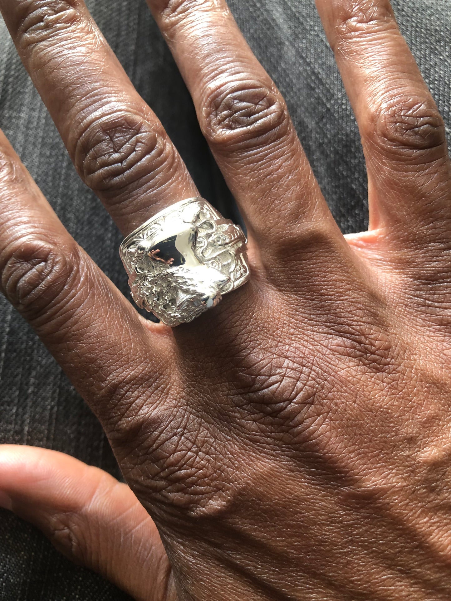 Men’s solid silver saddle ring
