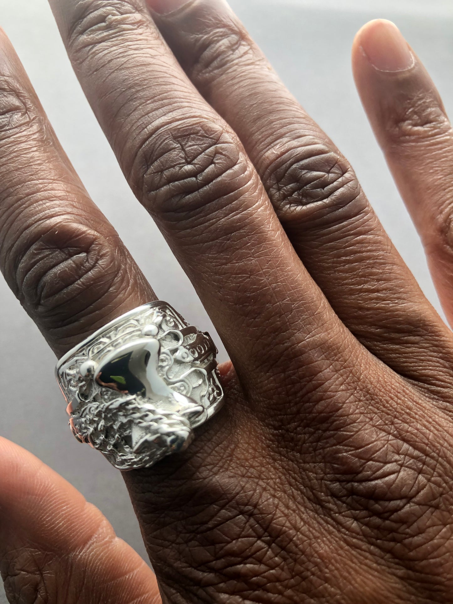 Men’s solid silver saddle ring