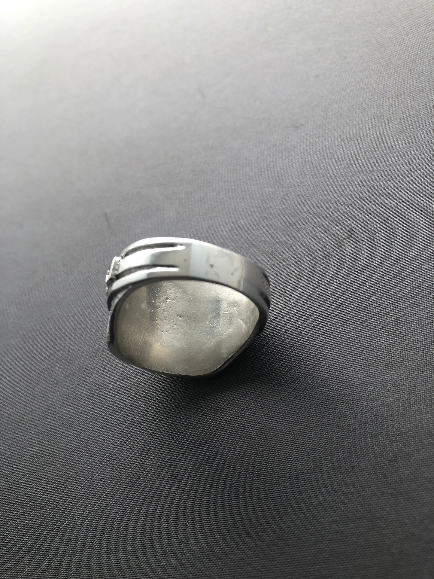Men’s solid silver saddle ring