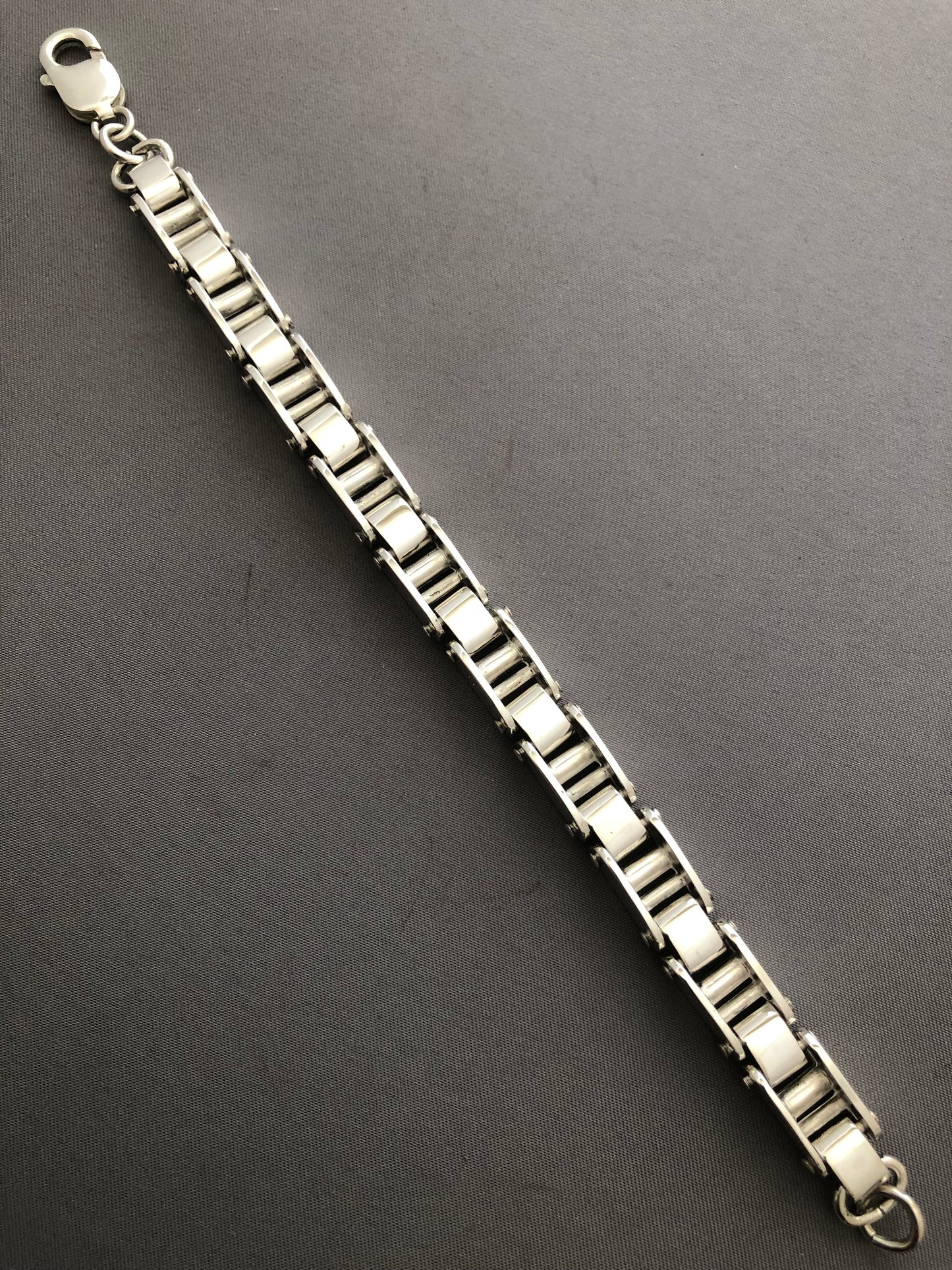Men’s solid silver bracelet