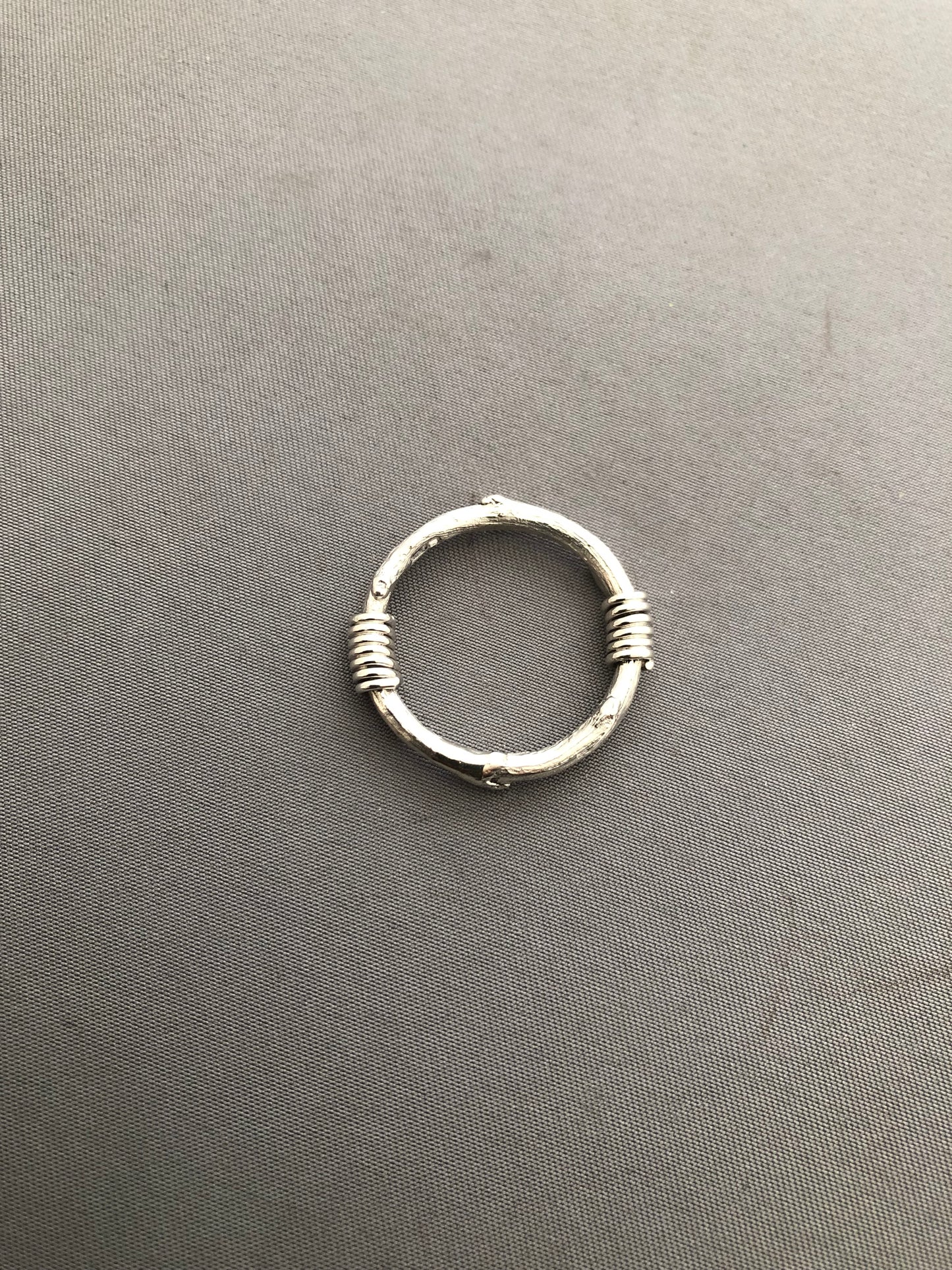 Men’s solid silver twig spring ring