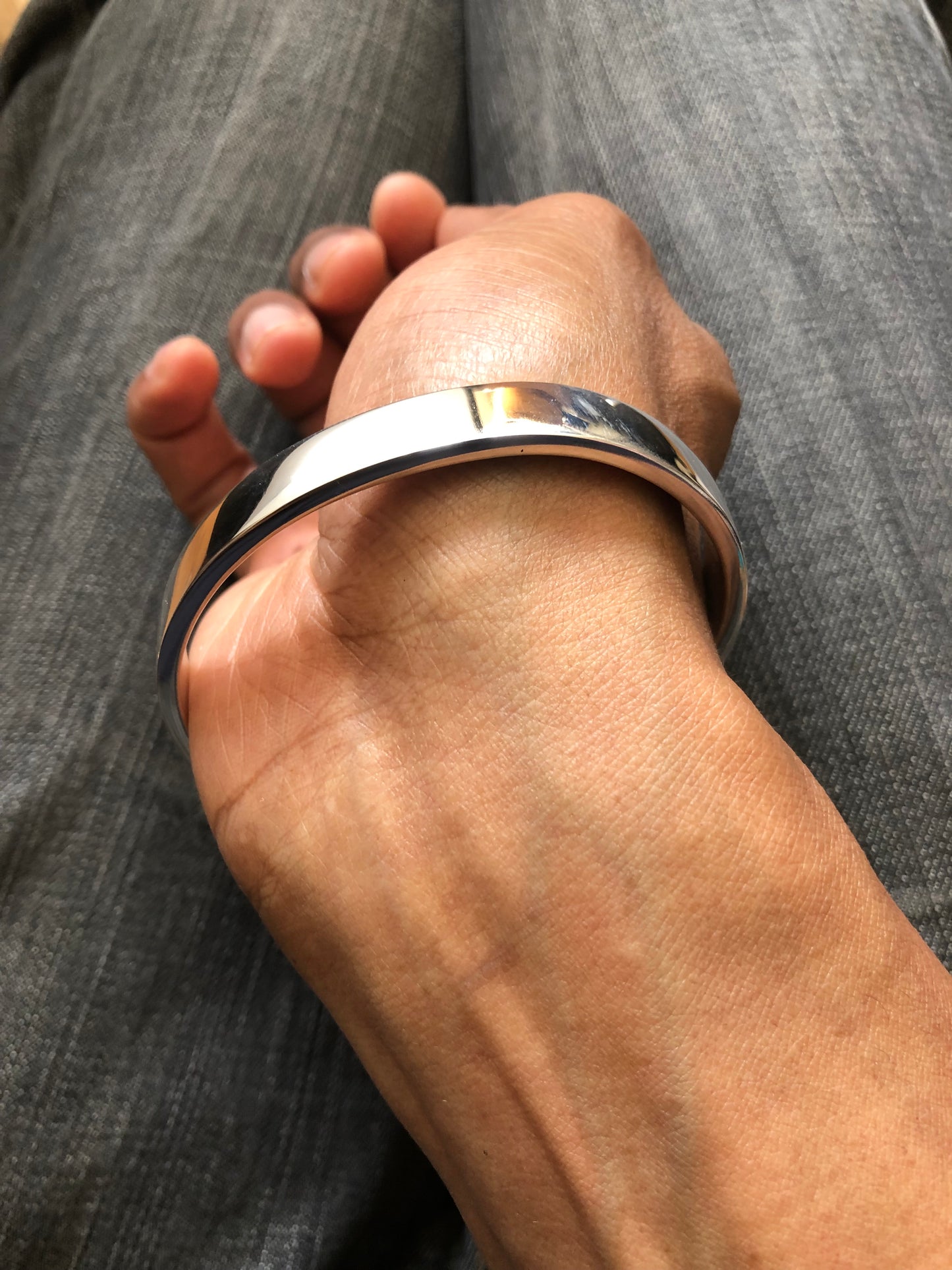 Men’s solid silver rectangular bangle