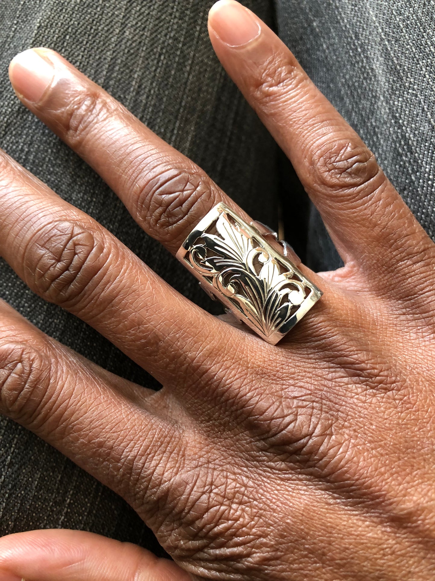 Ladies solid silver square ring
