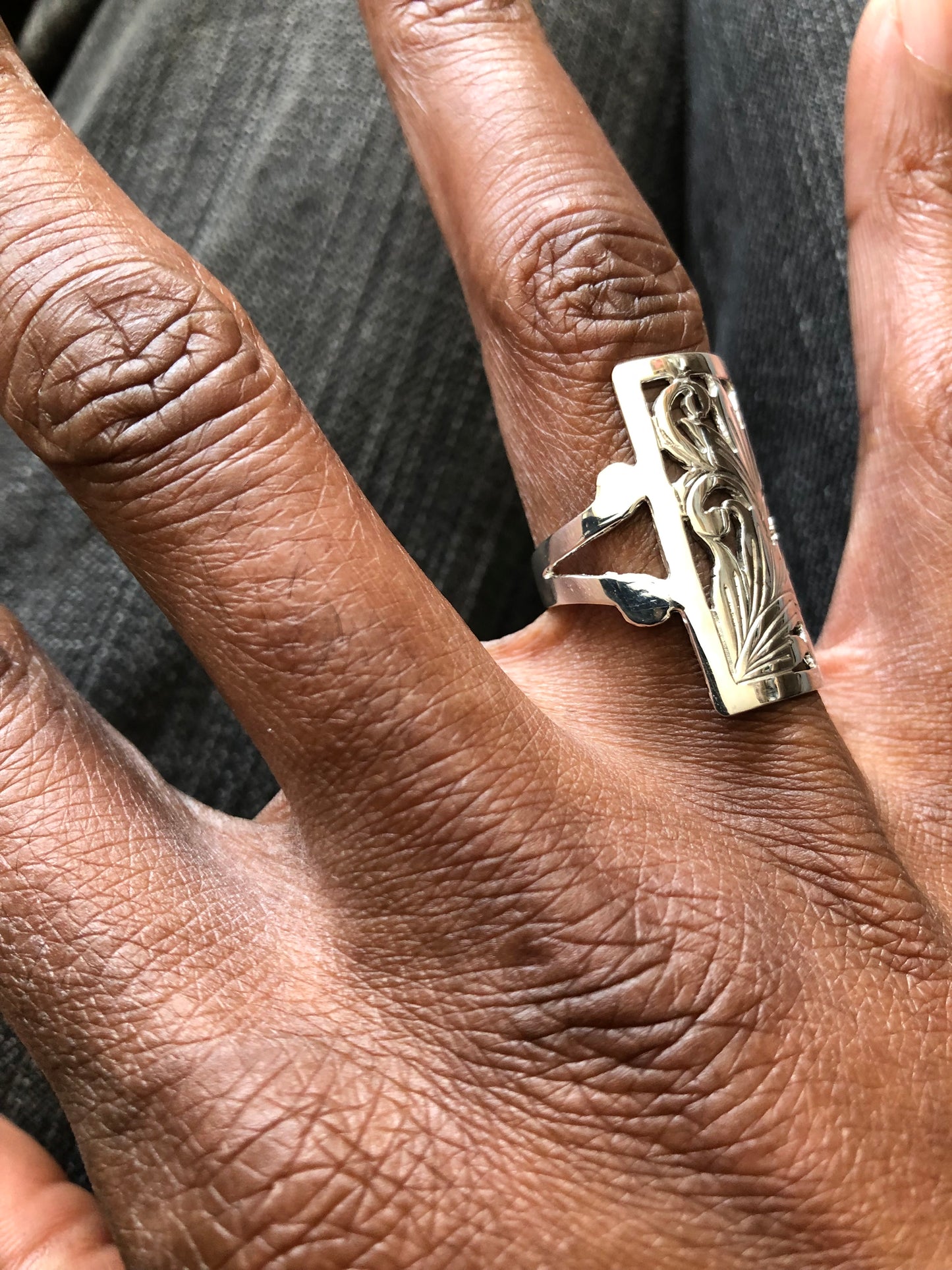 Ladies solid silver square ring