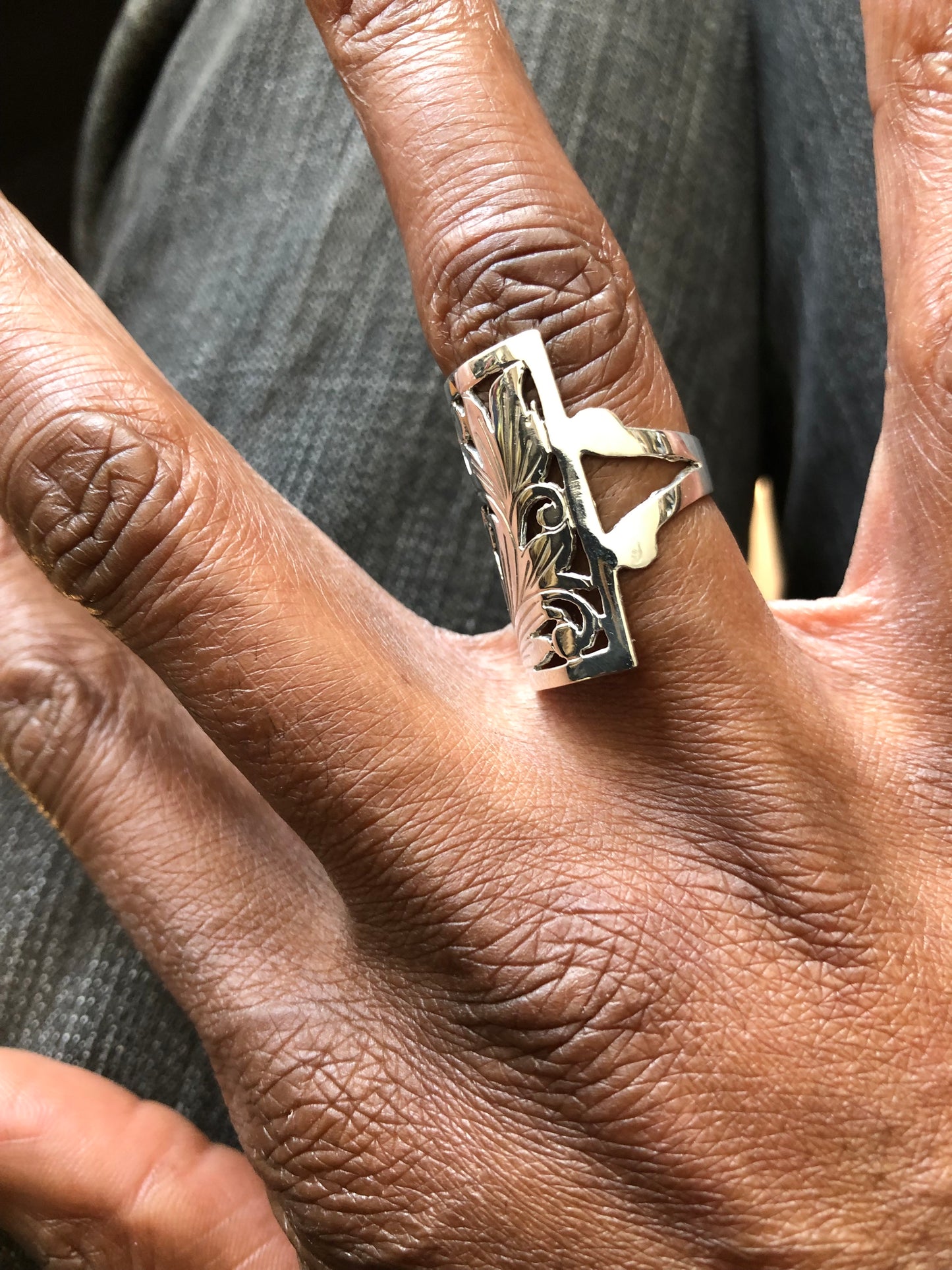 Ladies solid silver square ring