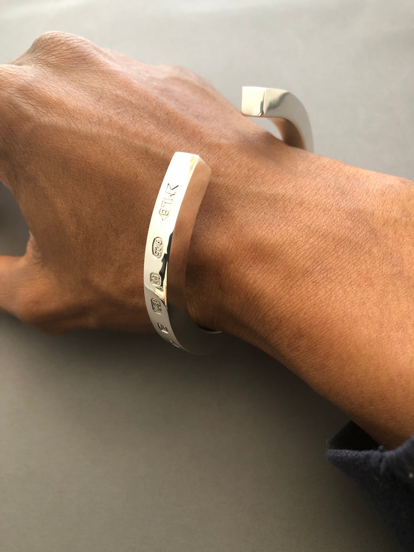 Men’s heavy square solid silver bangle