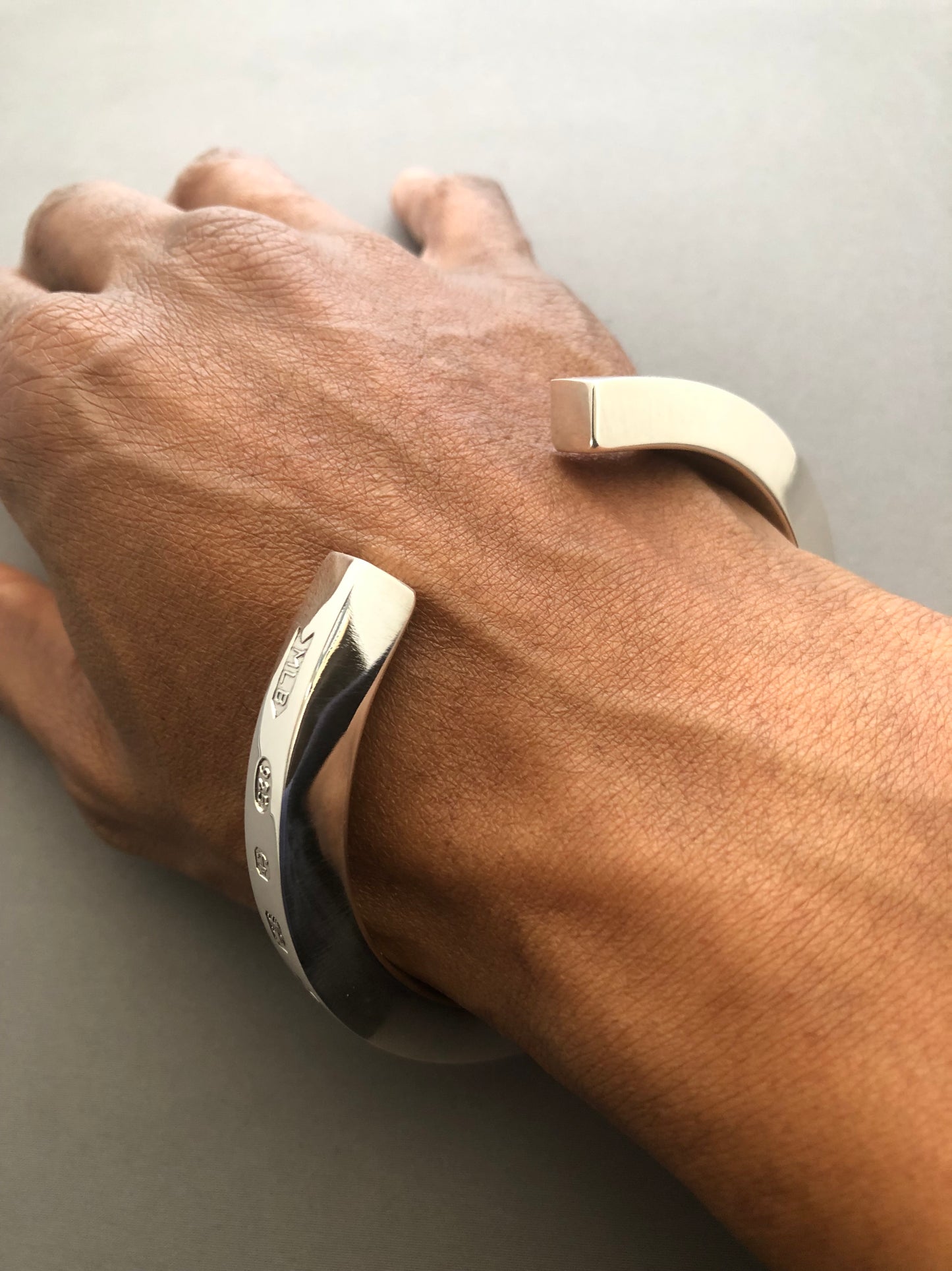 Men’s heavy square solid silver bangle